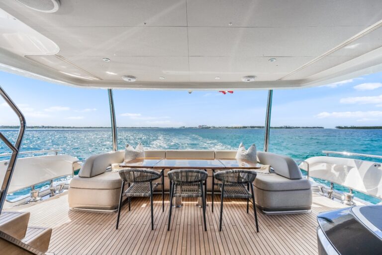 Main deck aft dining
