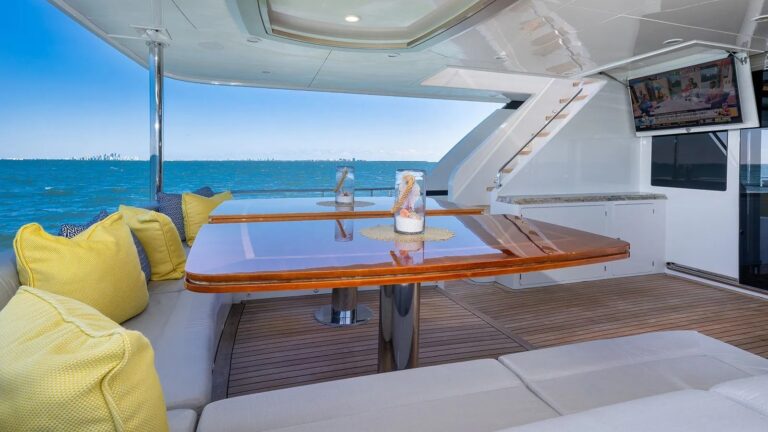 Flexible aft deck tables