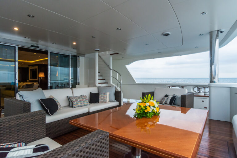 Main deck aft