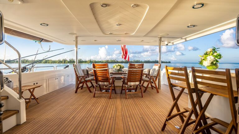 Main deck aft view to stern