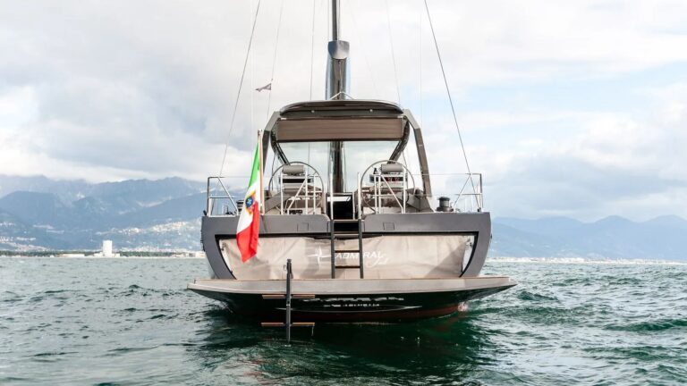 Stern transom open