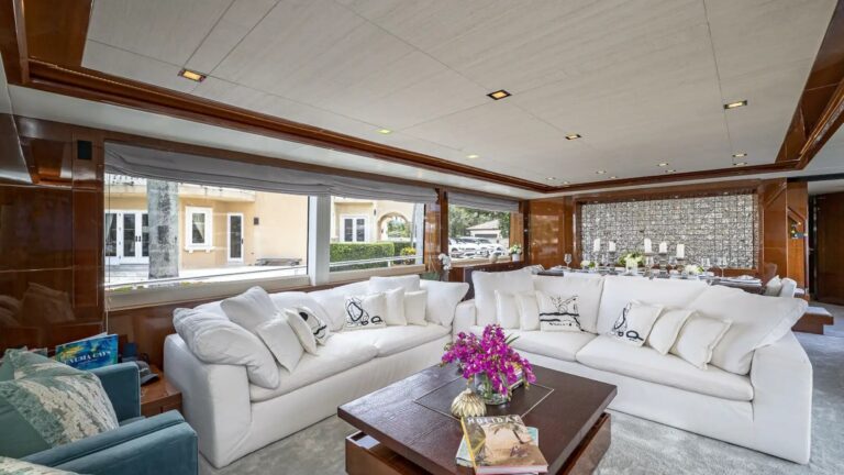 Main Salon View Forward