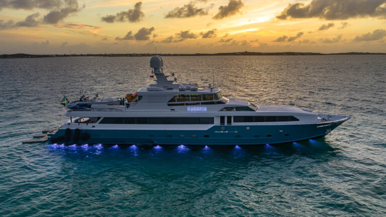 Motor yacht KASHMIR