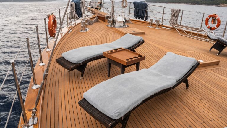 Bow Deck