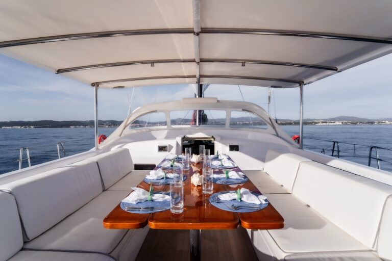 Cockpit Dining