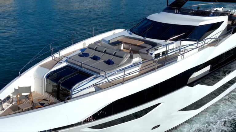 Fabulous Foredeck