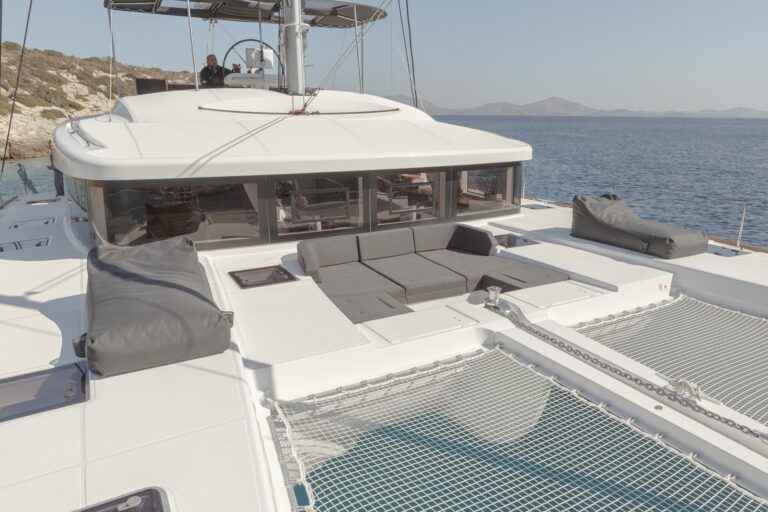 Foredeck Seating And Trampolines