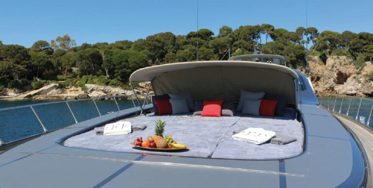 Foredeck Sun pads