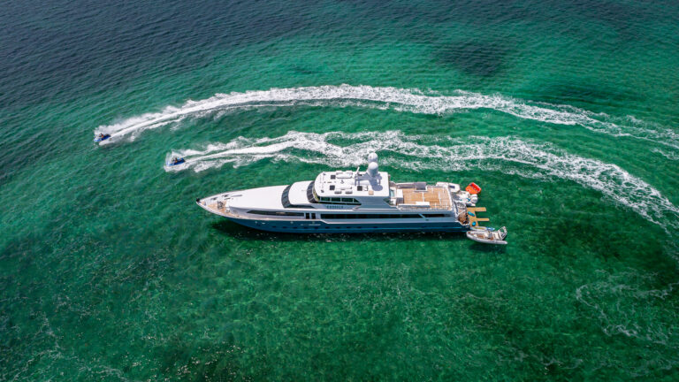 Luxury Yacht KASHMIR