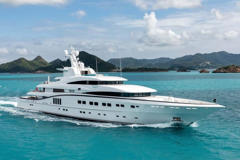 Luxury Yacht SECRET