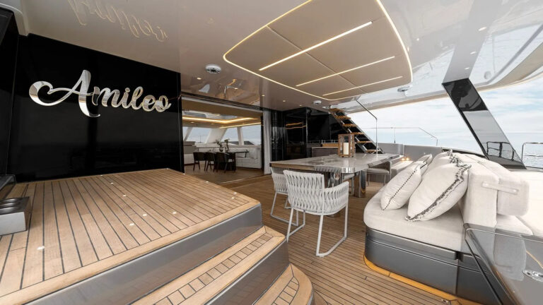 Main Deck Aft Cockpit