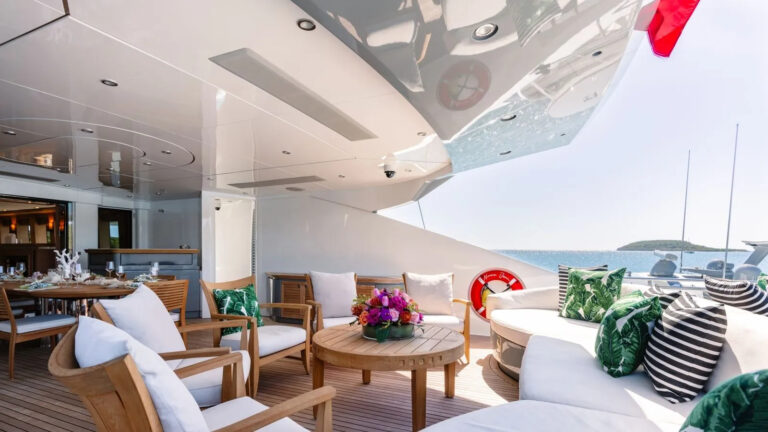 Main Deck Seating