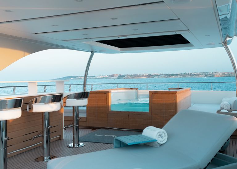 Sun Deck With Jacuzzi
