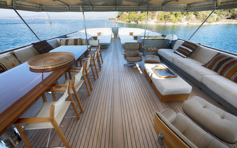 Upper Deck