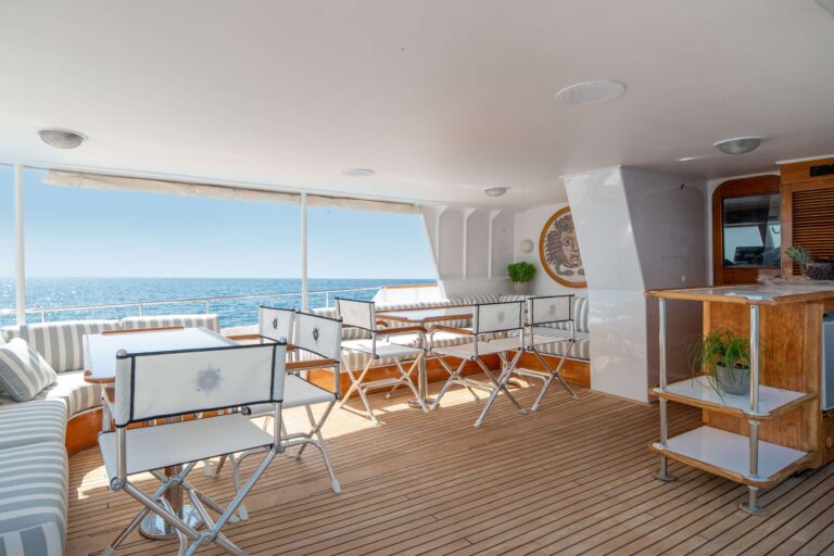 Upper Deck