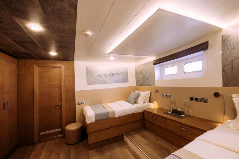 Twin cabin