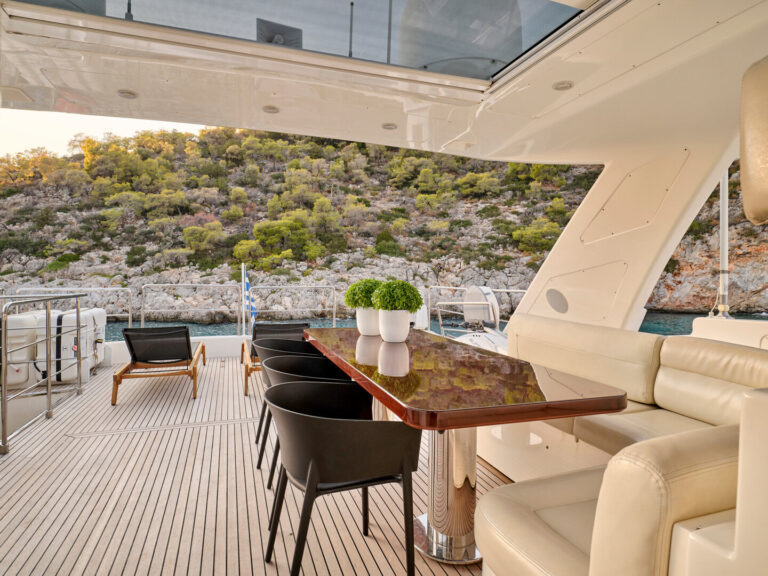 Sun Deck Dining View Aft