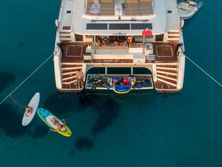 Aft Cockpit, Swim Platform And Water Toys