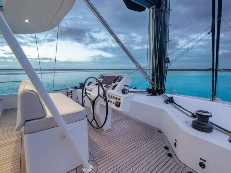 Flybridge Helm