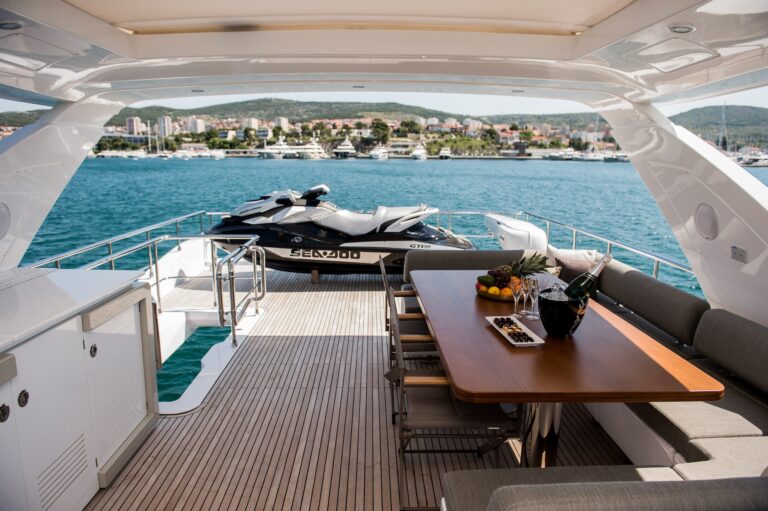 Flybridge View Aft