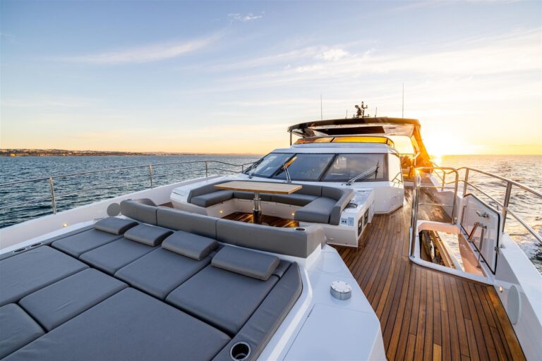 Foredeck Detail