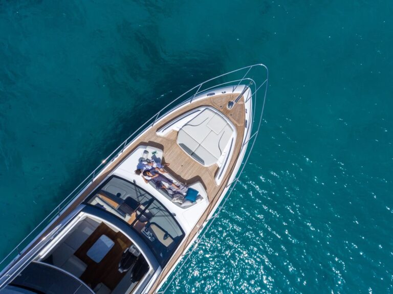 Foredeck Lounge Aerial View