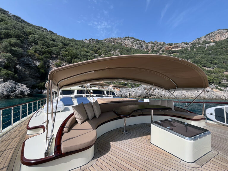 Forward Seating Area