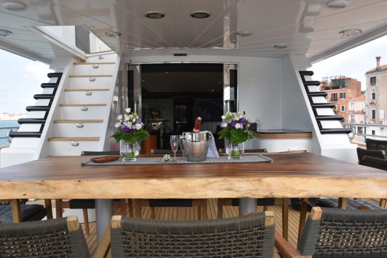 Outdoor Dining Alternative View