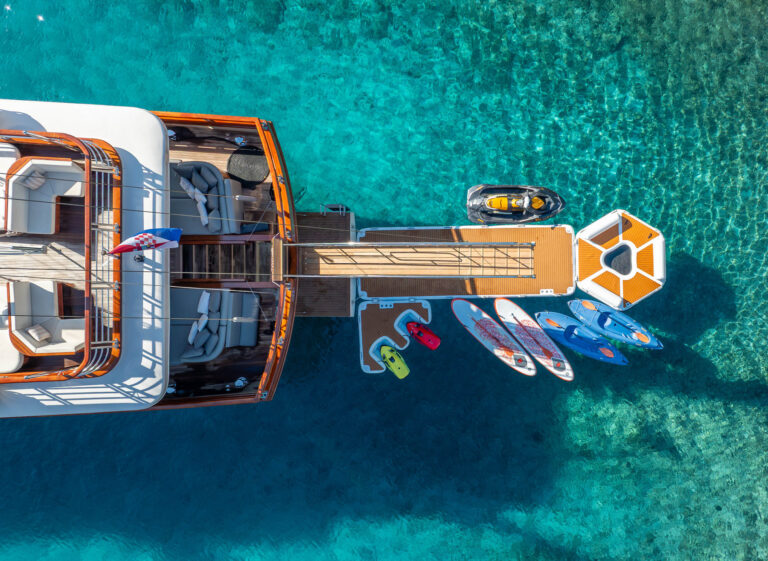SON DE MAR - Floating Beach Club