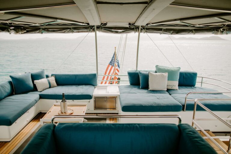 Sailing Catamaran EBB & FLOW Fly Bridge