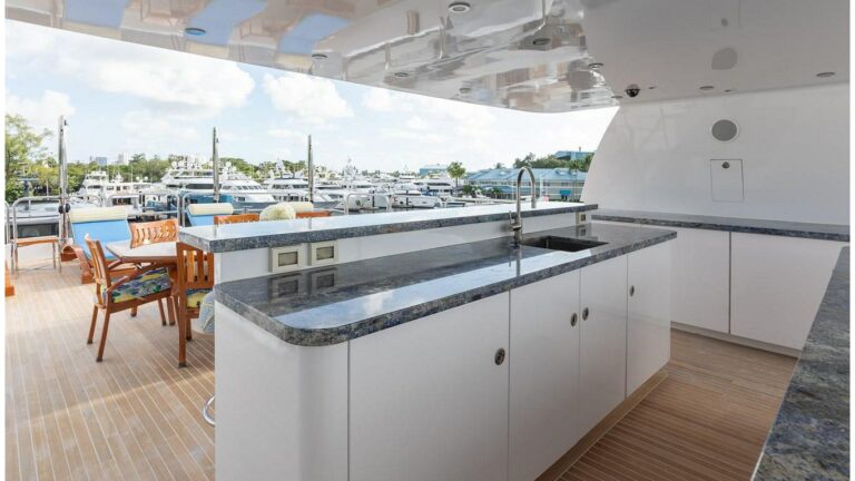 Sun Deck Bar