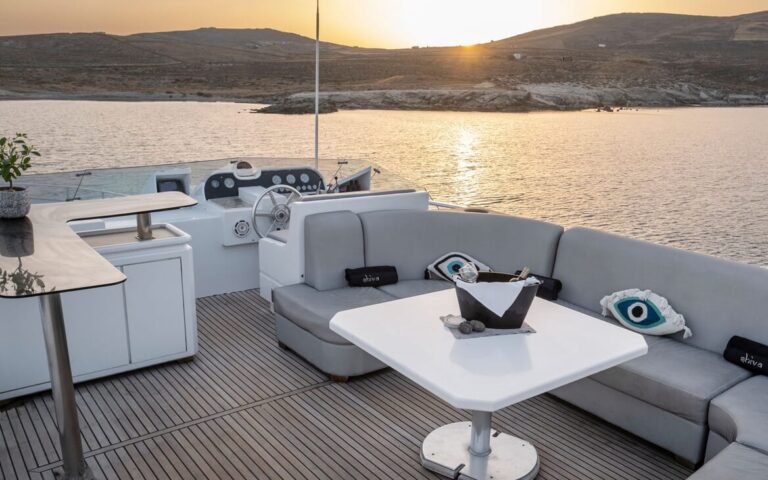 Sun Deck Dining