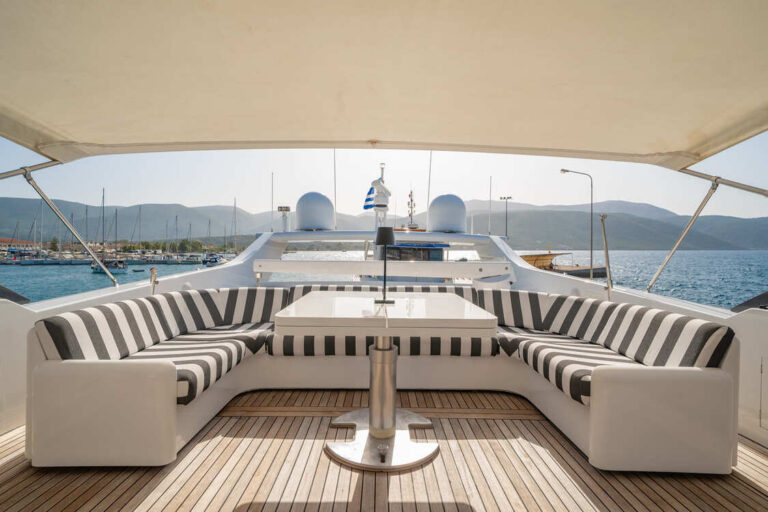 Sun Deck Dining Setting