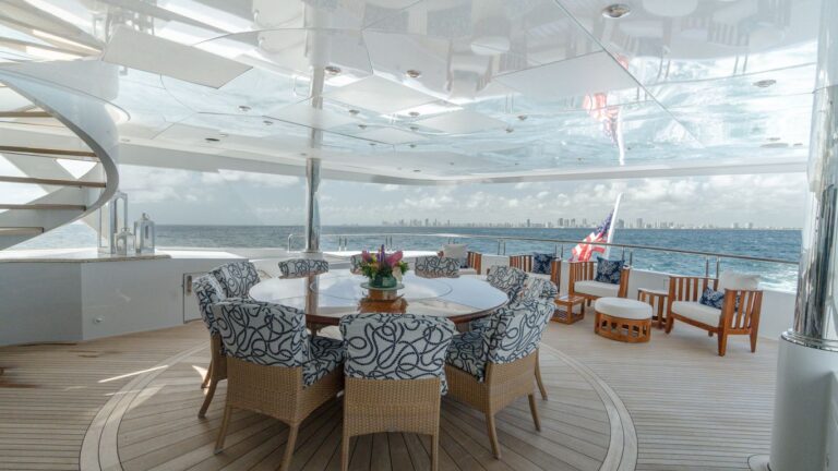 Upper Deck Dining And Seating
