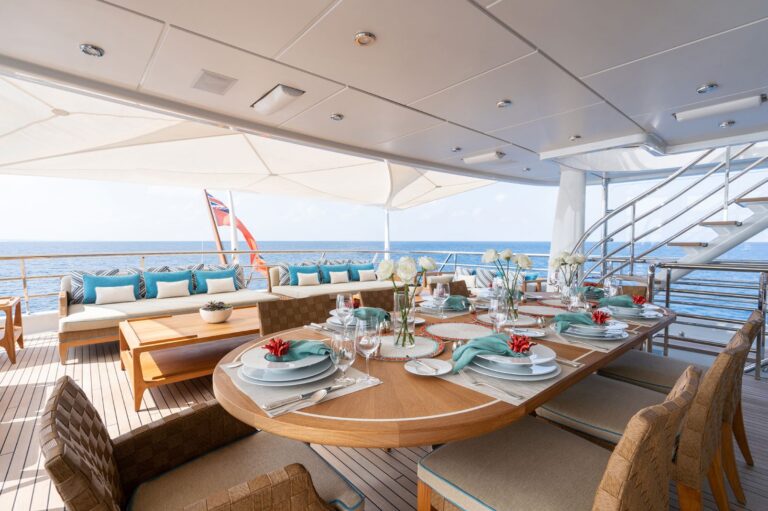 Al Fresco Dining