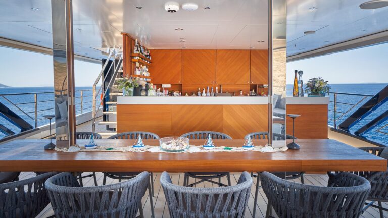 Bar And Dining