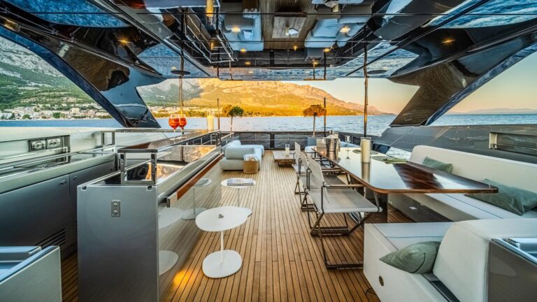 Bar And Dining On Sun Deck