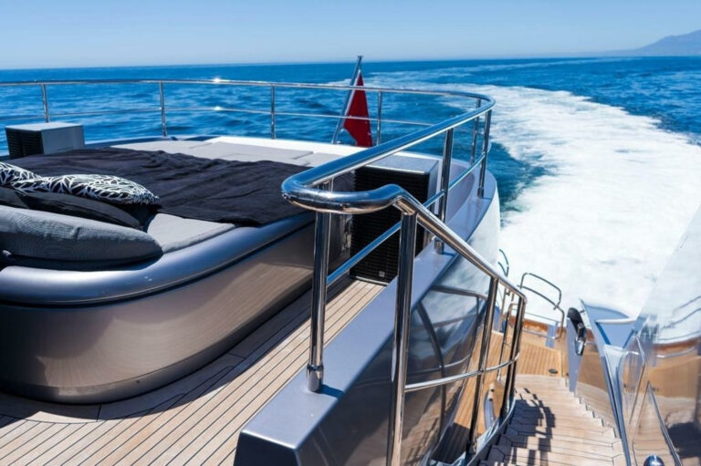 Flybridge Aft Sunpad - View Down Stairs