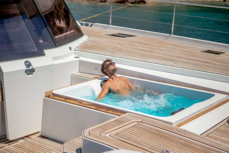 Foredeck Jacuzzi