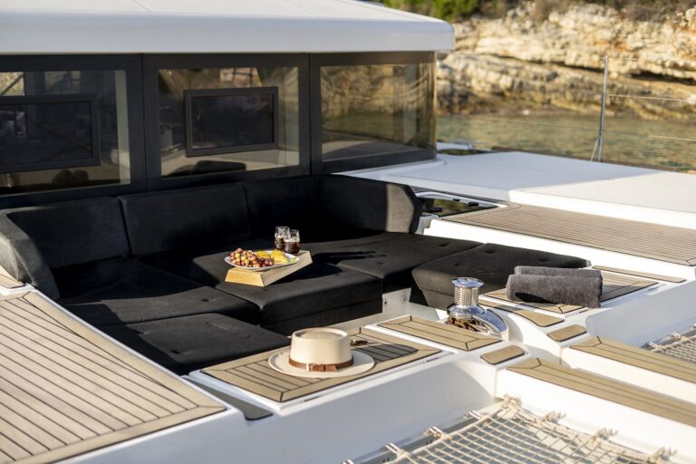Foredeck Seating