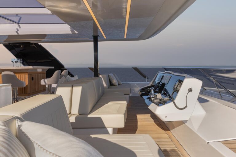 Helm Seating On The Sun Deck