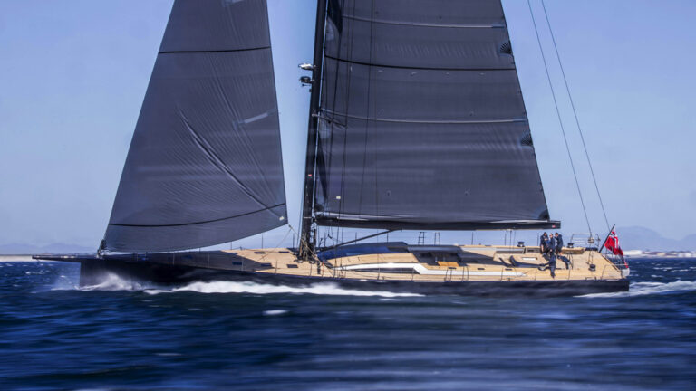 Hybrid Sailing Yacht GELLICEAUX
