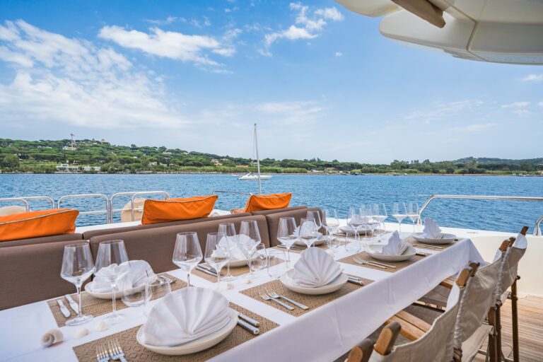 Main Deck Dining