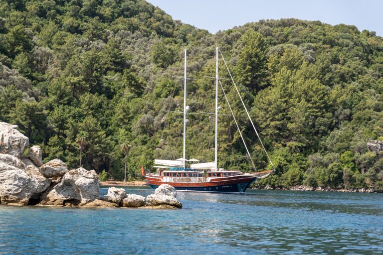 NURTEN A At Anchor