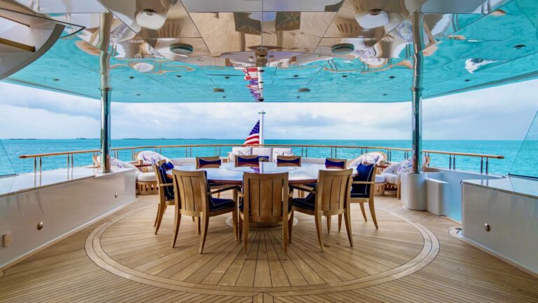 Outdoor Dining On Bridge Deck