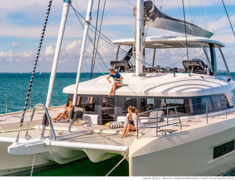 Sailing Catamaran AURA Bow