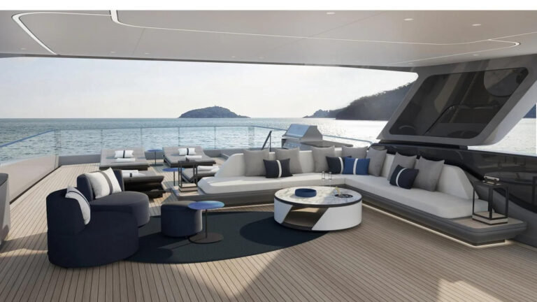 Sun Deck Lounge