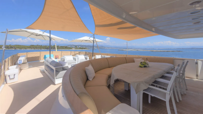 Sun Deck Dining