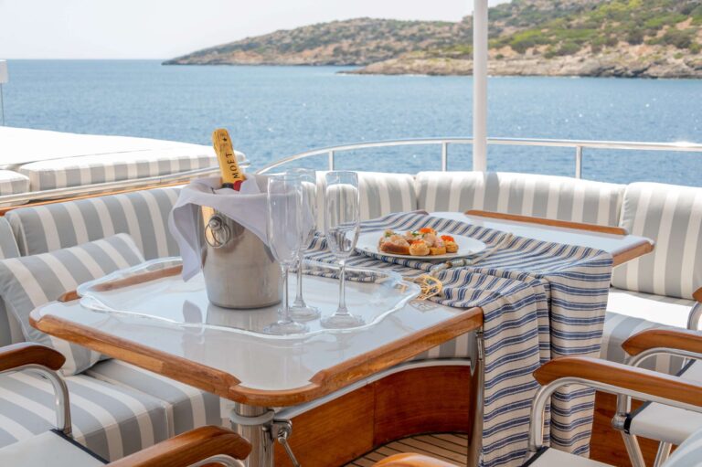 Upper Deck Dining