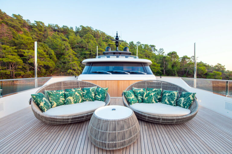 Upper Lounge On The Foredeck